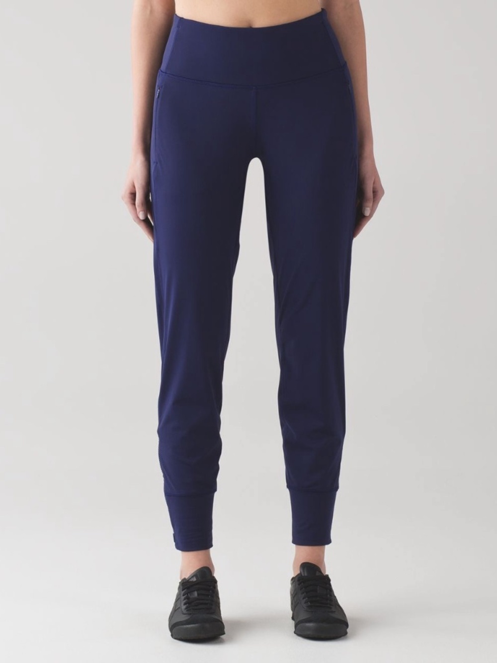 Lululemon Fresh Tracks Pants in Hero Blue Size 8